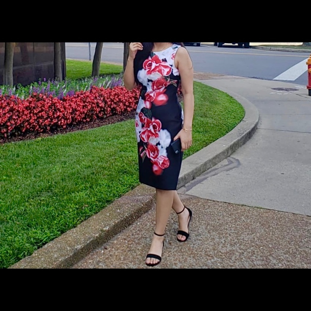 CALVIN KLEIN DRESS (SIZE - 6)